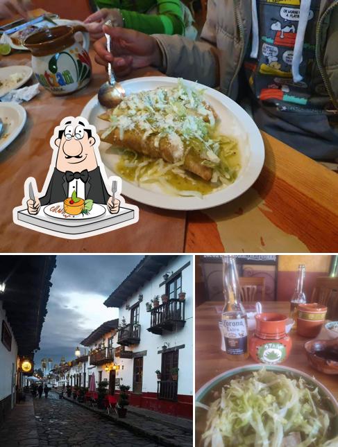 Among different things one can find food and exterior at La Cabaña del Pozole