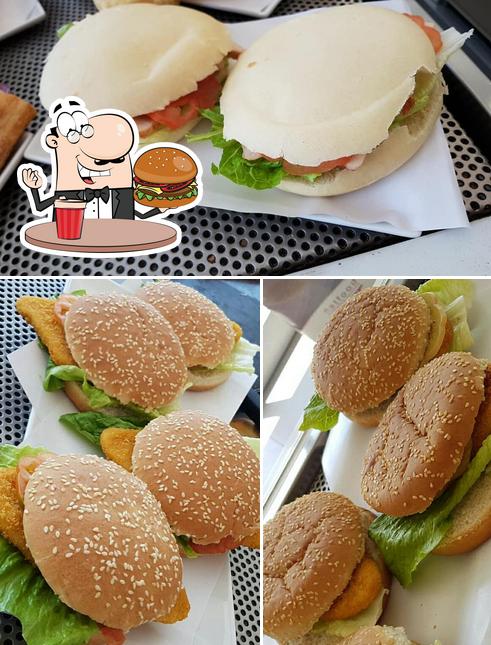 Prenez un hamburger à Cremosé Piano D'Accio - Caffetteria e Pizzeria