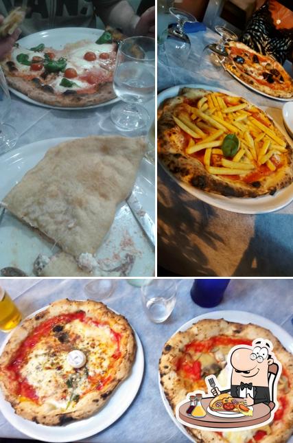 Scegli una pizza a Ristorante Pizzeria "Molo Beverello"