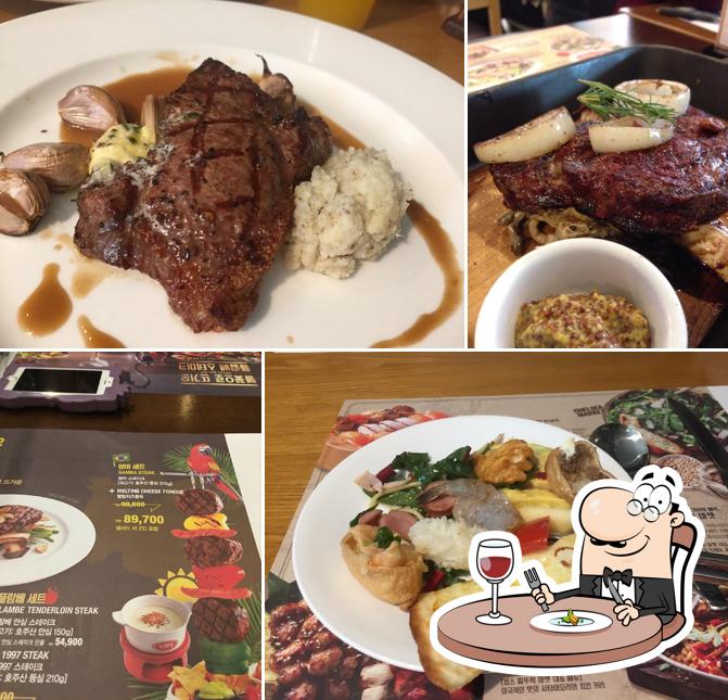 Food at 빕스 (VIPS)