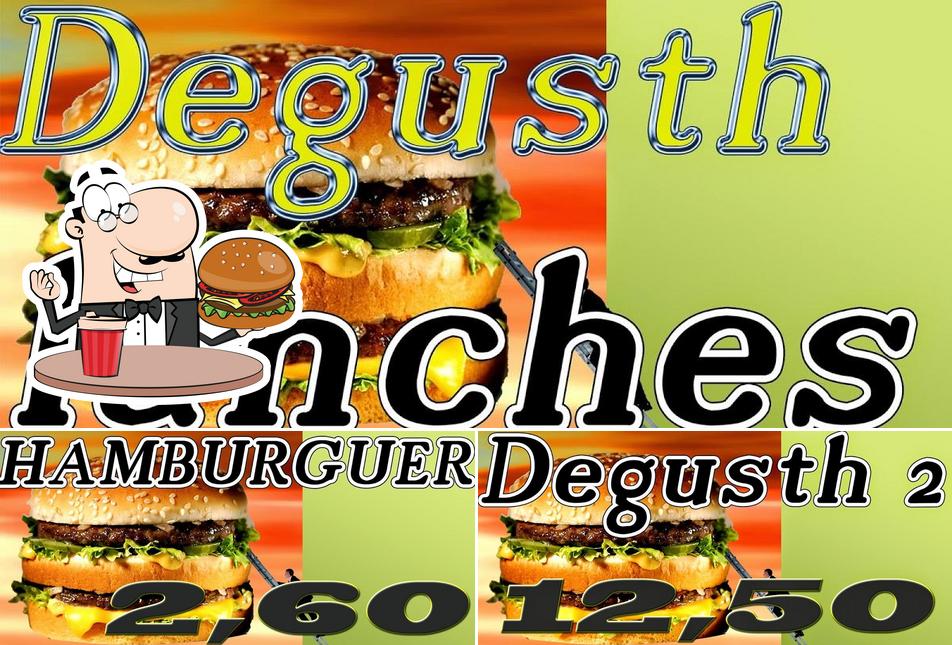 Experimente um hambúrguer no Degusth Restaurante e Lanchonete