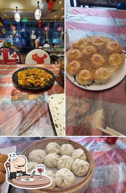 Food at Dragon Bao Bao Restaurant龙包包中餐