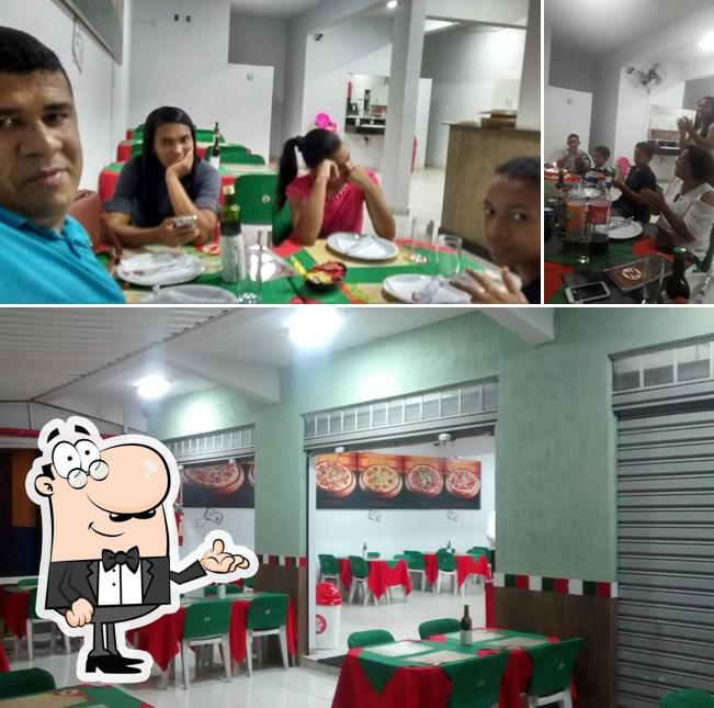 O interior do Pizza Z