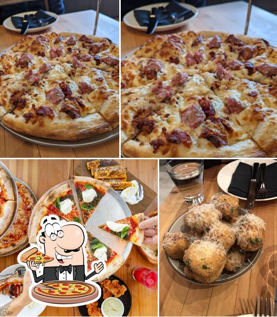 В "UNA pizza + wine - Banff" вы можете отведать пиццу