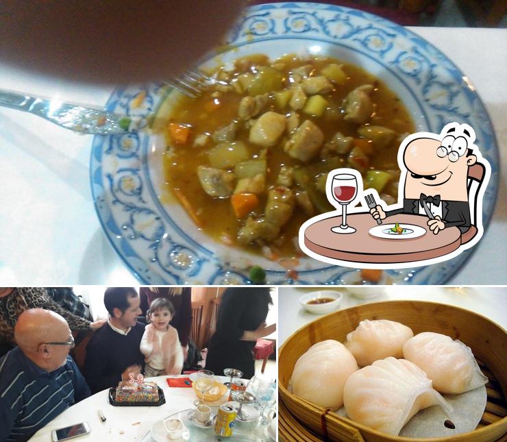 Comida en Restaurante chino Pekin
