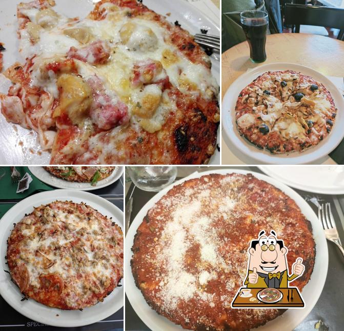 Bestellt eine Pizza bei Al Bagno di Nerone