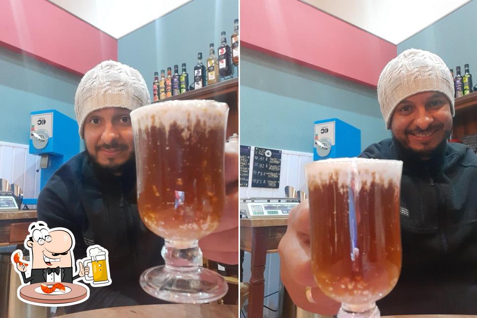 Bisa café serve uma variedade de cervejas