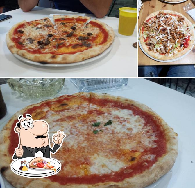 Scegli una pizza a Monsieur Mido 14