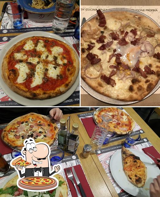 Try out pizza at Pizzeria La Luna Via Gioberti