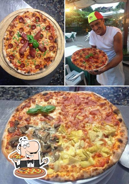 Prova una pizza a La Perla nera risto grill e pizzeria