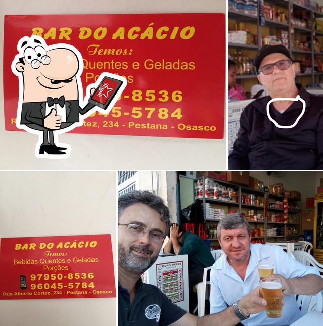 Look at this image of Bar Do Acácio