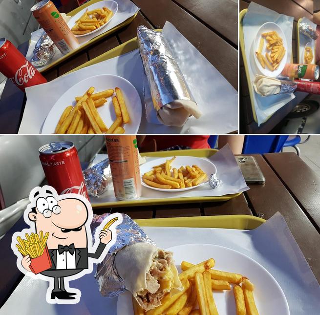 Assaggia un piatto di chips a Kebabbaro Pizzeria