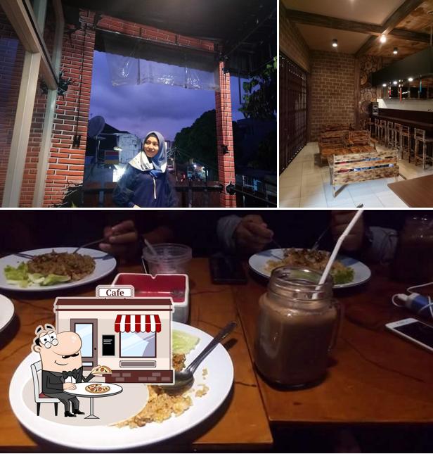 Mira las imágenes donde puedes ver exterior y comida en KUNO MIE JAPANESE RAMEN