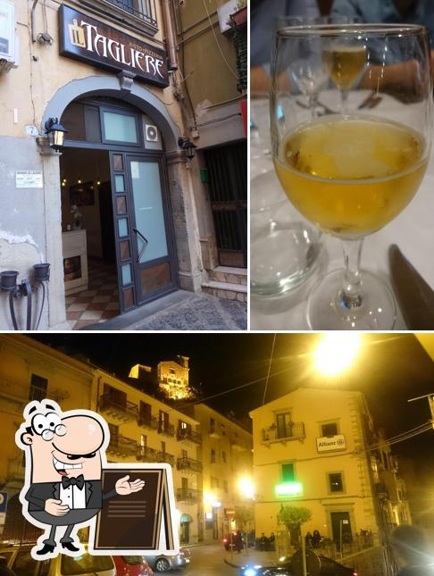 Parmi les différentes choses de la extérieur et la bière, une personne peut trouver sur Risto-Pizzeria Il Tagliere