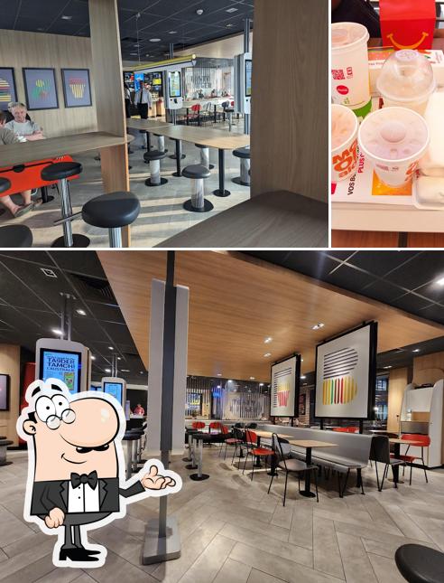 Vérifiez la photo affichant la intérieur et nourriture concernant McDonald's Station Afriquia Route de Fes