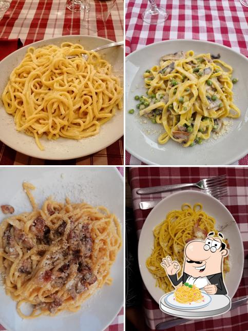 Spaghetti alla carbonara al Trattoria Vecchi Sapori