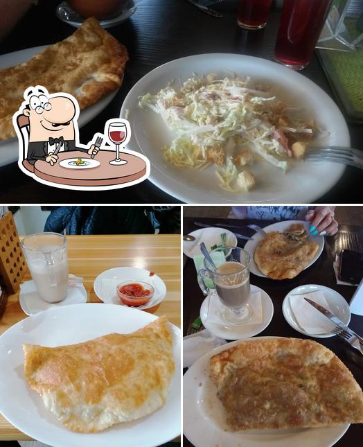 Food at Krymskiye chebureki