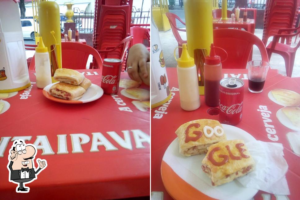 O interior do Restaurante Bom Sabor