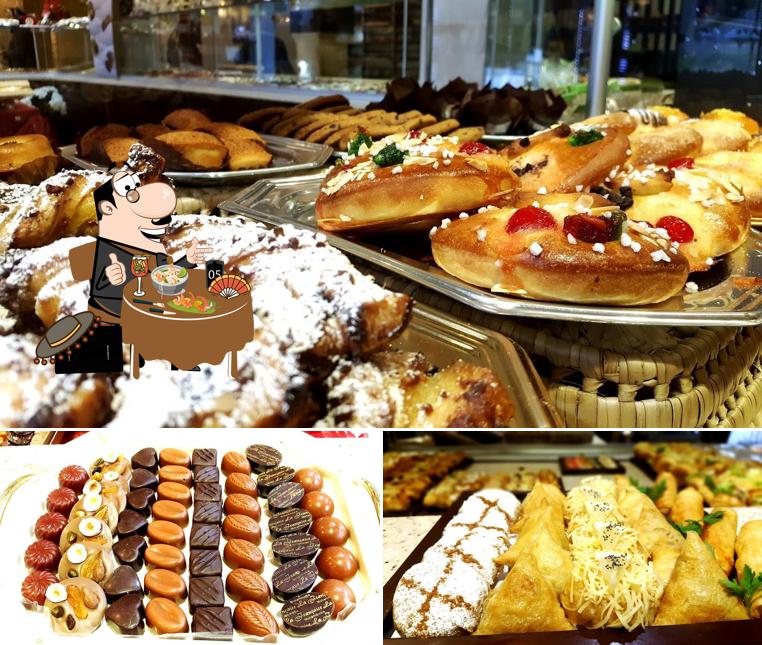 Еда в "Pâtisserie La Francaise Mohammadia"