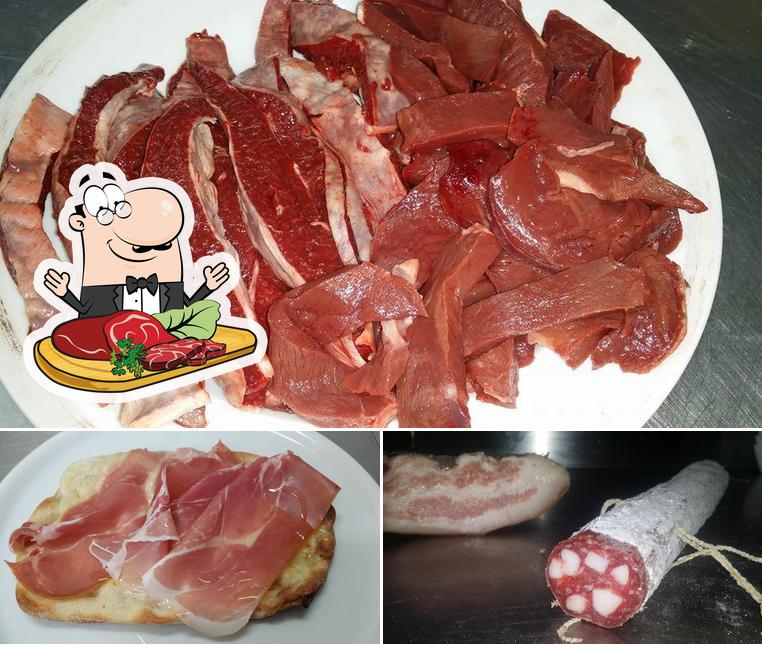 Prenditi i un pasto a base di carne a Porgi l'altra pancia