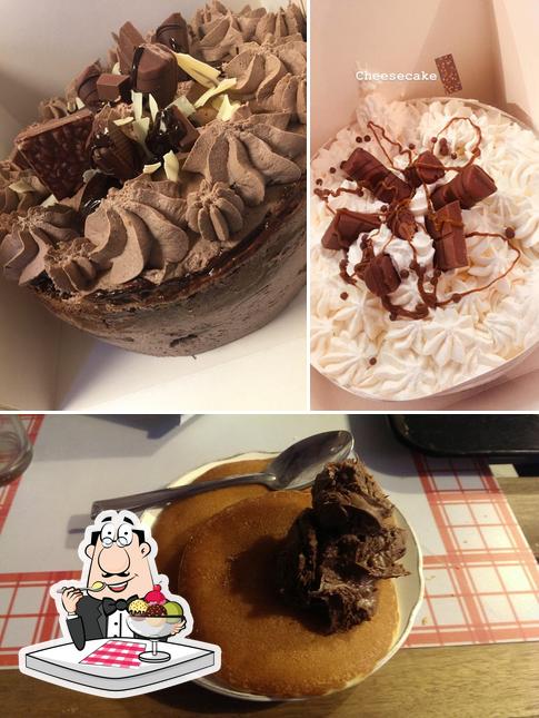 Cup's Coffee Shop sert une sélection de desserts