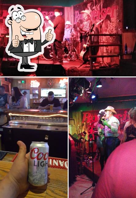 Здесь можно посмотреть изображение паба и бара "Judy's Wild Wrangler Saloon"