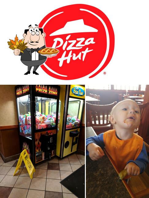 Look at this pic of Pizza Hut
