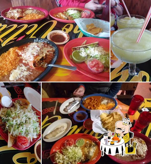 Еда в "El Potrero Mexican Restaurant"