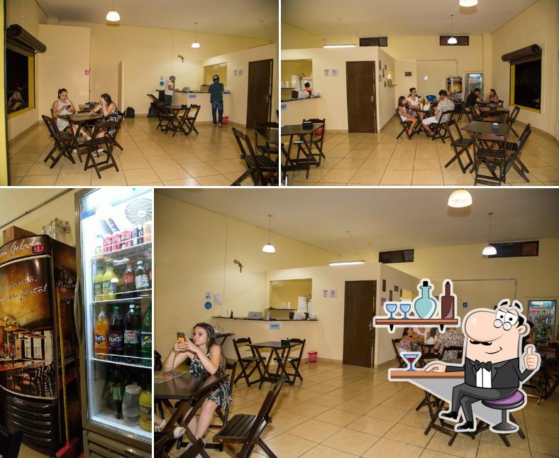 O interior do Disk Lanches - Villa's Burguer