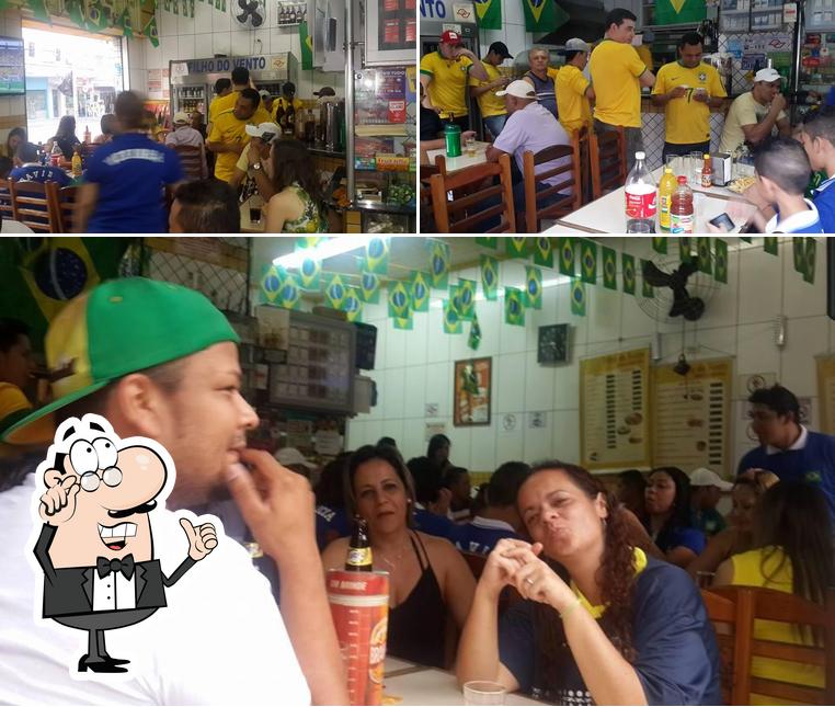 O interior do Filho do Vento Bar e Lanches