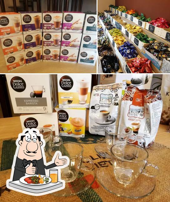 Dai un’occhiata alla foto che mostra la cibo e birra di Caffeina Store Soverato