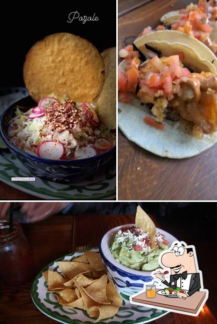 Еда в "Patron Tacos & Cantina"