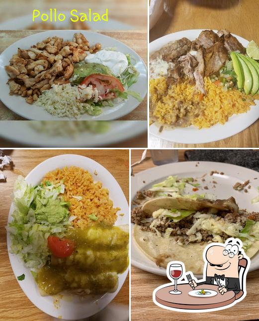Food at El Canelo Mexican Restaurant