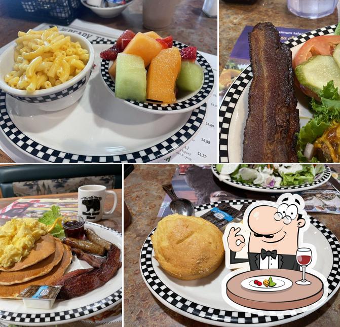 Black Bear Diner Ventura in Ventura - Restaurant menu and reviews