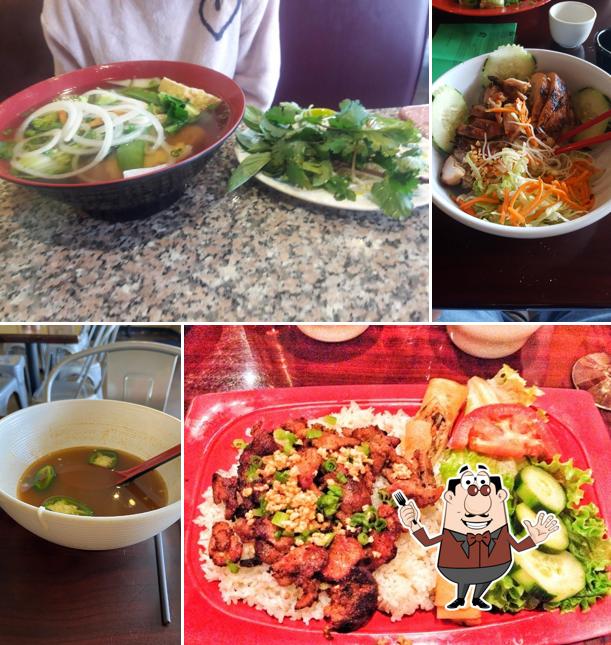 Meals at Phở Tin