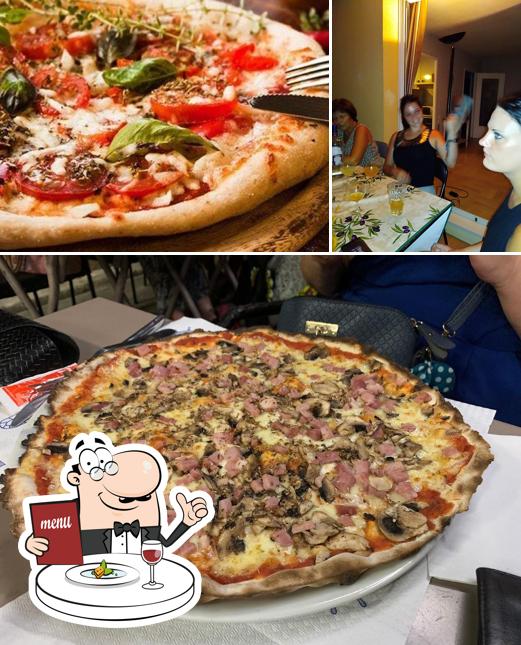 Pizza François se distingue par sa nourriture et table à manger