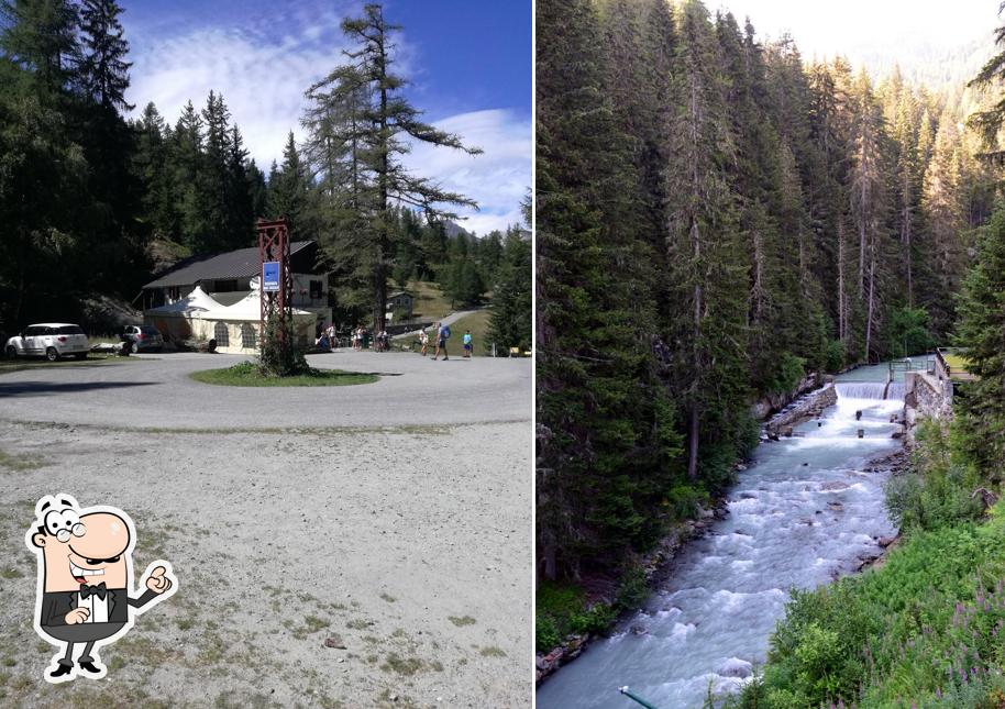 Puoi goderti l'aria fresca dal dehors di Bar Delle Cascate