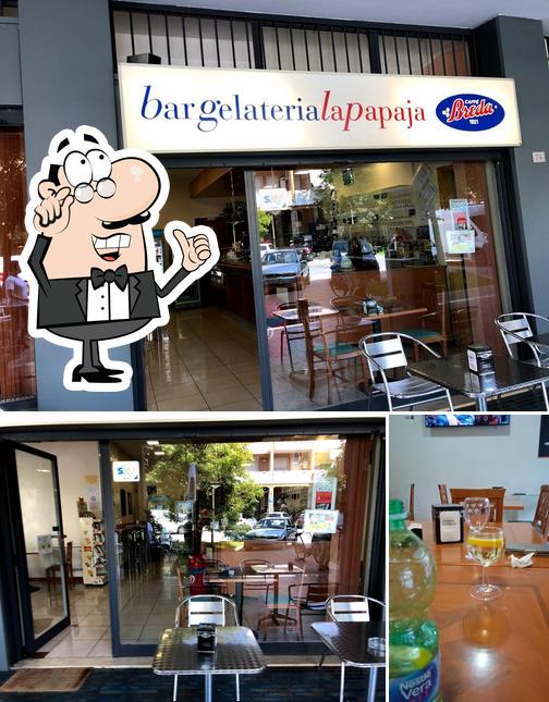 Gli interni di Bar Gelateria La Papaja