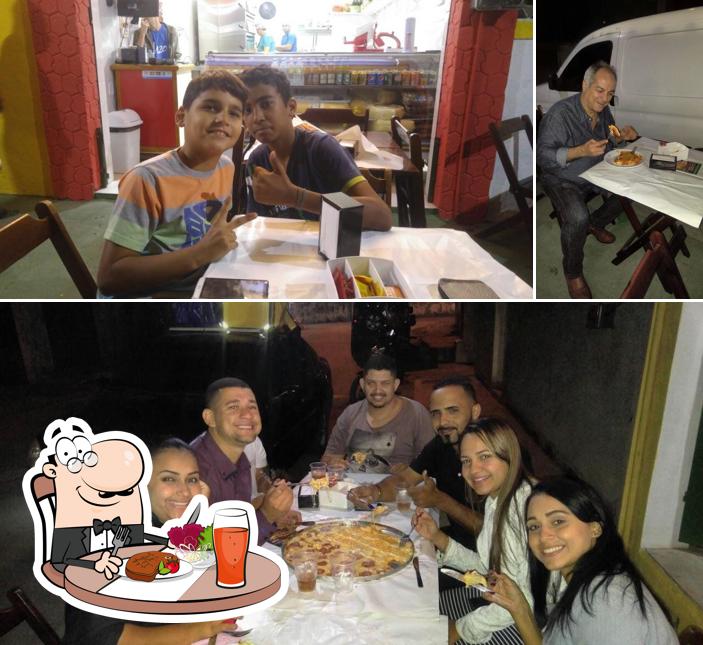 See this picture of Pizzaria Calvana`s