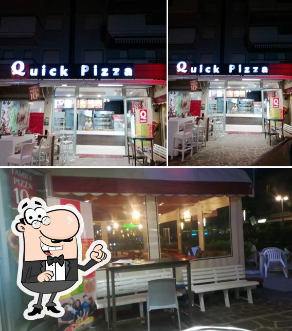 Gli interni di Quick Pizza