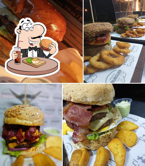 Experimente um dos hambúrgueres servidos no + BURGUER NA BRASA TREZE TÍLIAS (FRANQUIA 'S)