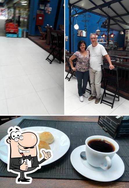 Look at this image of Estação Açaí Café