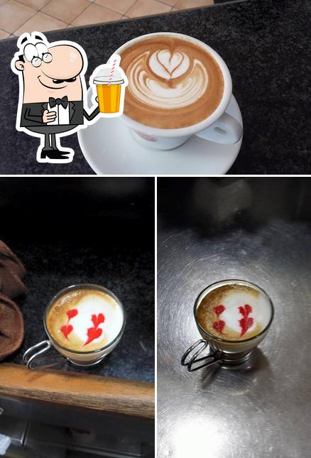 Goditi un drink a Art Coffee