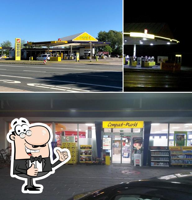 Look at this image of Westfalen Tankstelle