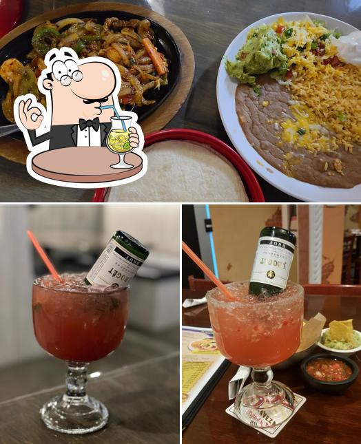 Fresa Mexican Kitchen & Tequila Bar in Everett - Restaurant menu and ...