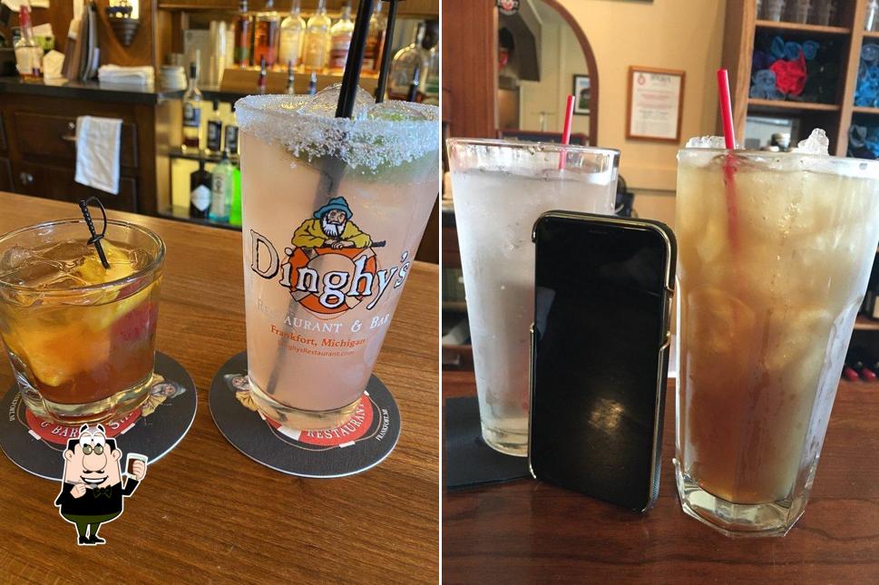 Disfrutra de tu bebida favorita en Dinghy's Restaurant & Bar