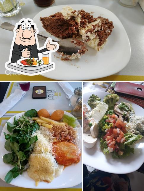 Comida em Restaurante Famiglia Di Nóca