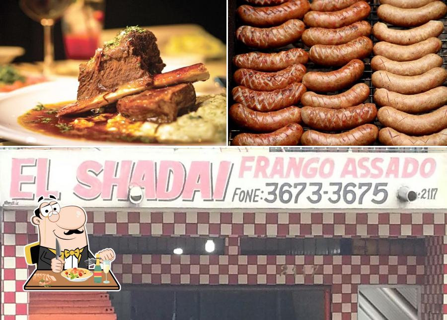 A foto da comida e exterior no El Shadai Frango Assado