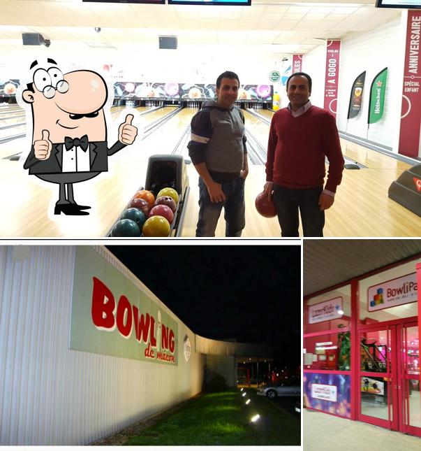 Regarder cette photo de Bowling de Mâcon