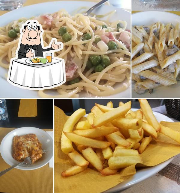 Food at Kiss Kiss Cafe' Di Malagoli Tarcisia